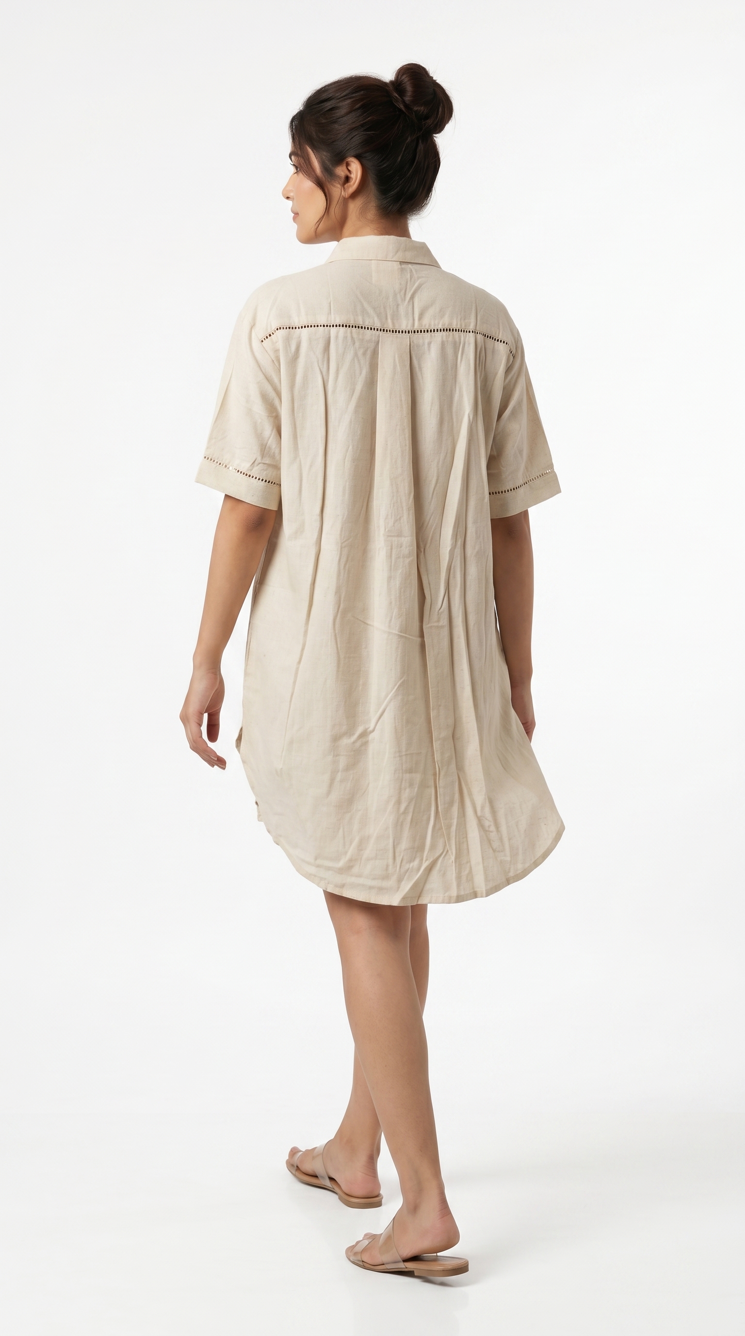 Beige with giraffe