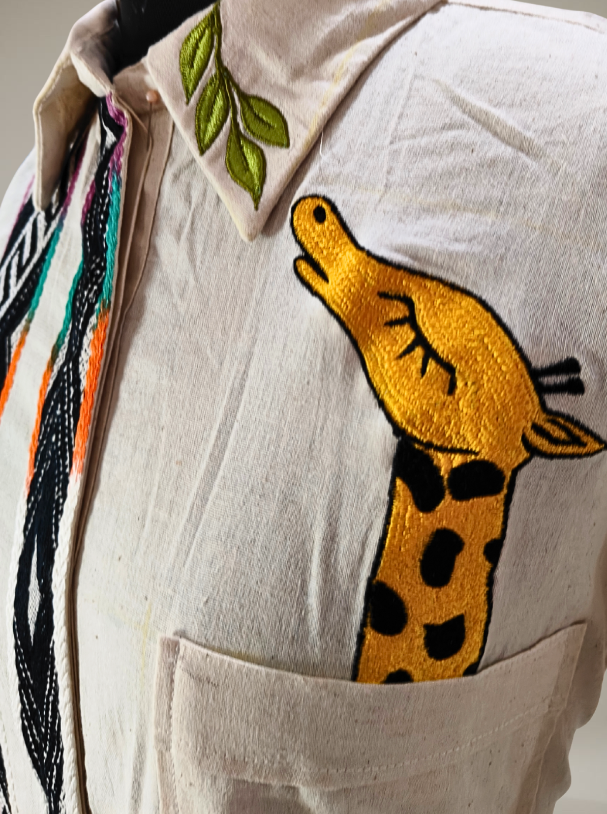 Beige with giraffe